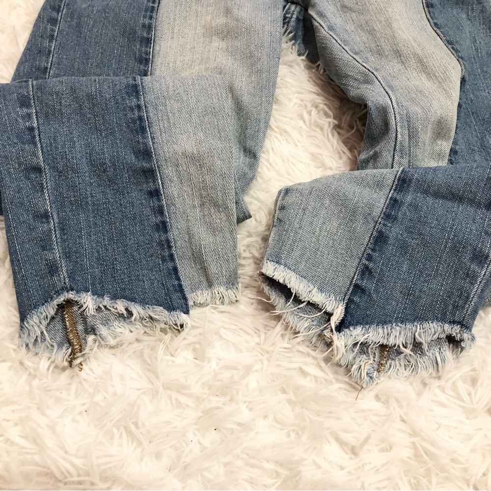 American Eagle Vintage High Rise Two Tone Fringe‎ Button Fly Jeans 4 - Picture 6 of 9